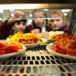 Бесплатное школьное питание в Прибайкалье хотят сделать доступнее