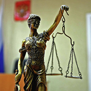 Суд да дело: от Улюкаева и Сечина до Керимова, Макрона и Медведева
