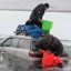 Легковушка с тремя людьми провалилась под лед на Байкале