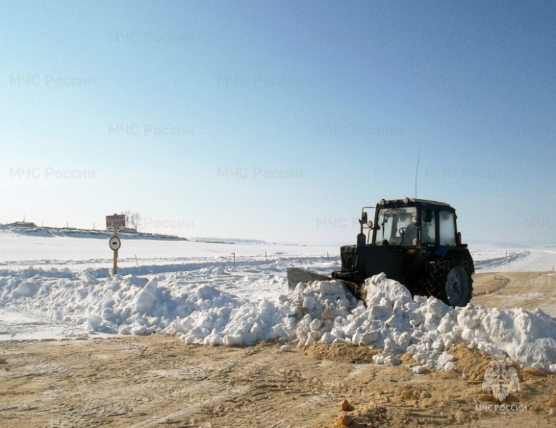 В Усть-Кутском районе закрыли переправу из-за плохого состояния льда