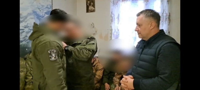 Военнослужащих из Иркутской области наградили за проявленное мужество в спецоперации