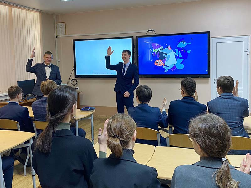 Учитель года провел открытый урок о безопасности в интернете для иркутских школьников