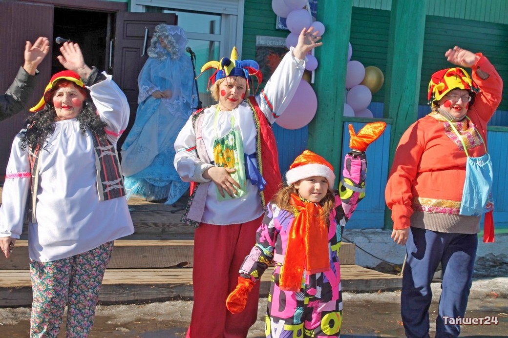 Жители Берёзовки весело проводили зиму