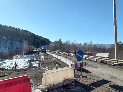 Ремонт мостов на Байкальском тракте завершат к началу туристического сезона