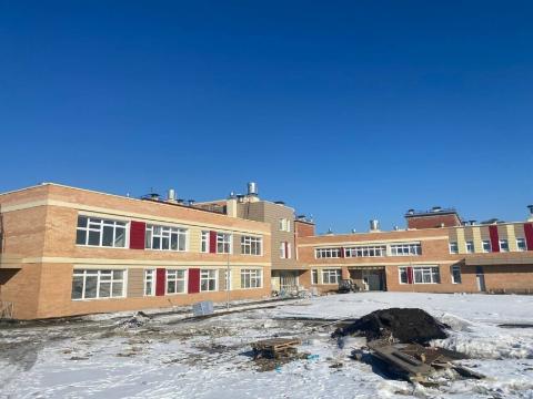 Школу в микрорайоне Современник Иркутского района достроят летом