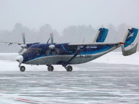 Летевший из Братска в Ленск самолет вынужденно сел на запасном аэродроме