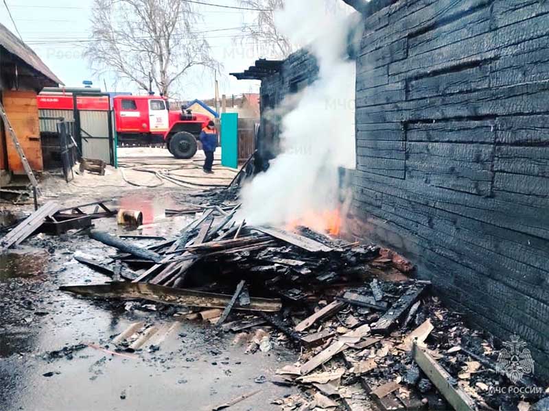 Пятеро человек погибли на пожарах в Приангарье за сутки
