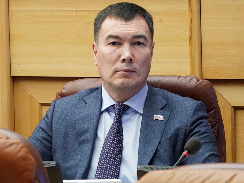 Евгений Сарсенбаев переходит на работу в правительство Иркутской области
