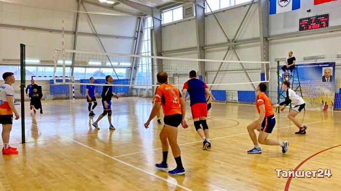 Тайшетские волейболисты привезли второе место с турнира в Нижнеудинске