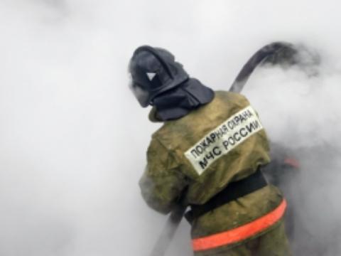 В Иркутске спасли 30 жильцов из горящего дома
