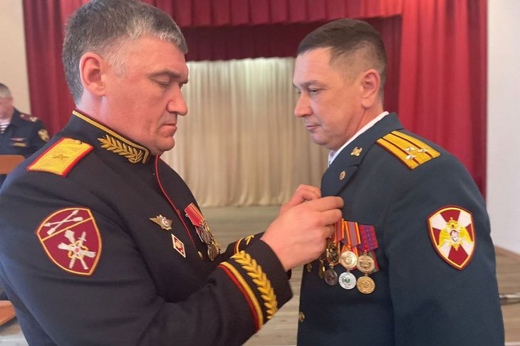 В день Росгвардии в Иркутске военнослужащим вручили государственные награды РФ