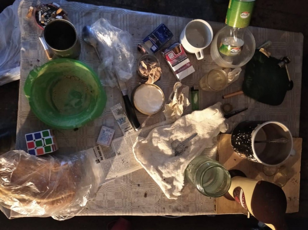 В Слюдянском районе мужчина сделал из своей квартиры наркопритон