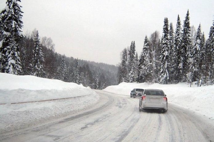 МЧС предупреждает о сильном ветре и снеге в северных района Иркутской области