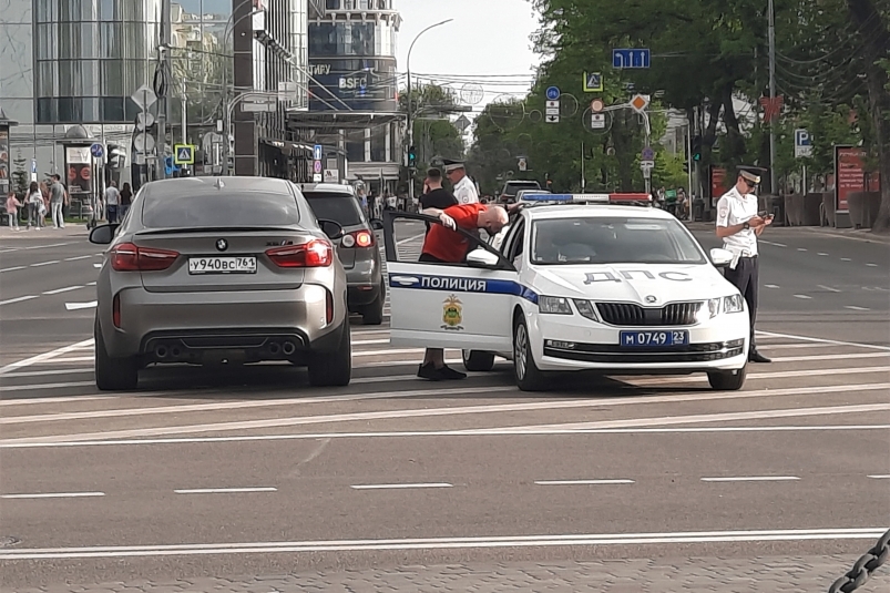 Водителей ждут штрафы за езду на машинах родственников - ГИБДД предупредила