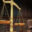 Суд отменил приговор грозившему сбросить ребенка с балкона иркутянину
