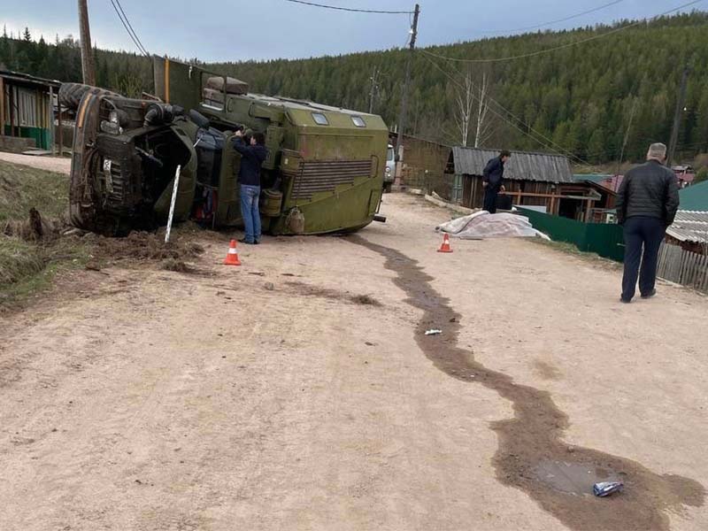 Один человек погиб и трое пострадали в ДТП с «ЗИЛом» в Усть-Кутском районе