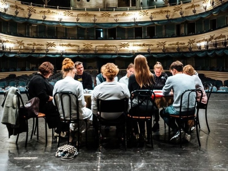 Иркутский драмтеатр приглашает зрителей на читку и обсуждение современных пьес