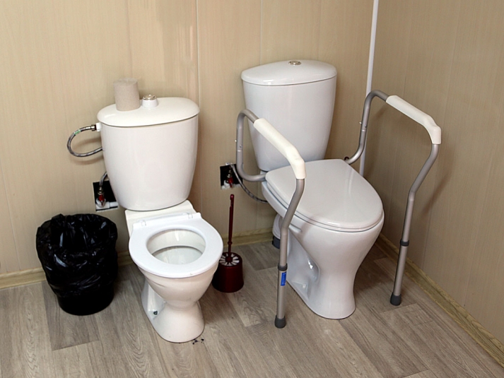 Усольская школа выиграла набор чистящих средств в конкурсе на худший школьный туалет