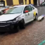 Автомобиль службы такси «Volkswagen Polo» и «Toyota» столкнулись на улице Карла Маркса в Иркутске
