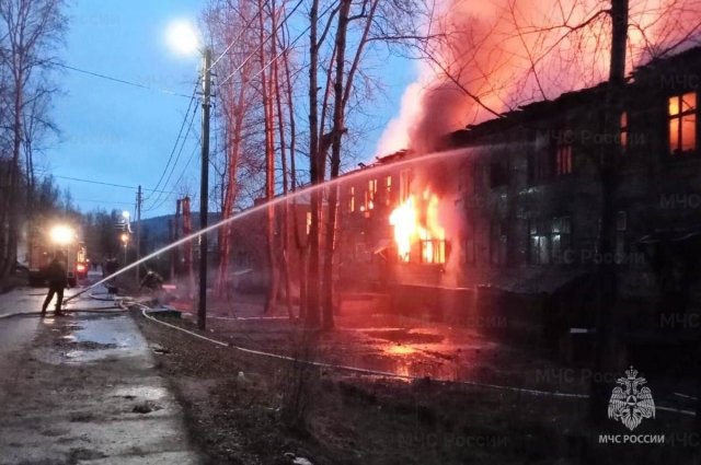 33 человека остались без жилья после пожара в доме в Железногорске-Илимском