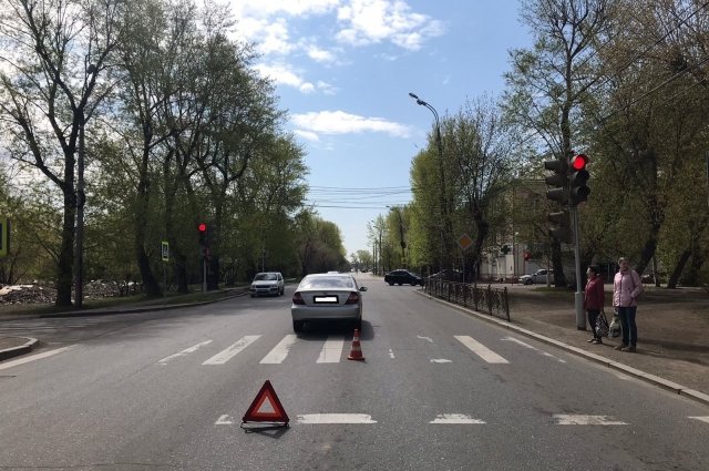 Водитель сбил 15-летнюю девочку на пешеходном переходе в Иркутске