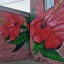 На здания во дворе Дома ветеранов в Иркутске наносят художественную роспись