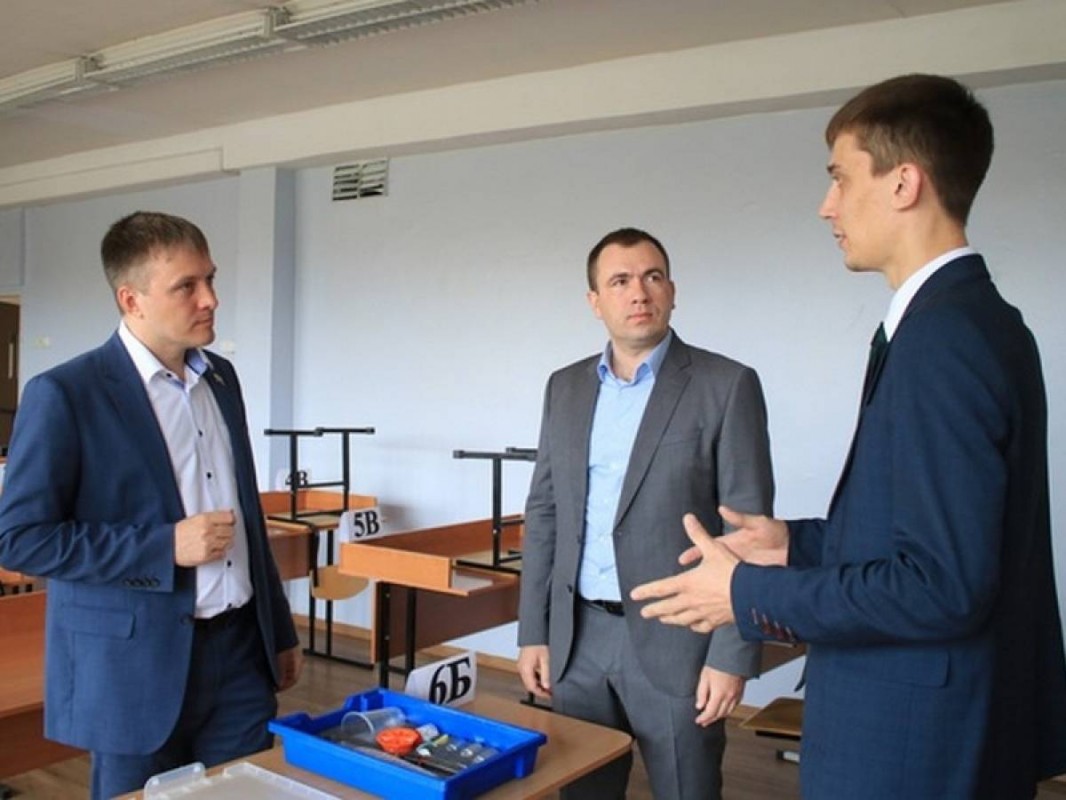 Школы Усть-Илимска по партийному проекту «Единой России» получат новые лаборатории для классов химии и физики