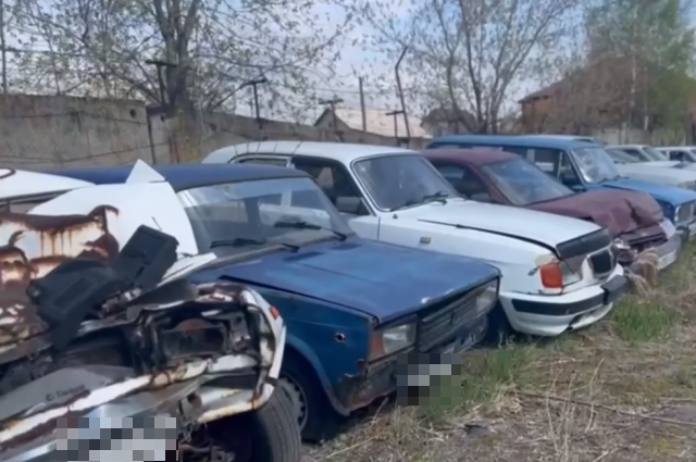 Выставка разбитых автомобилей возобновила работу в Иркутске