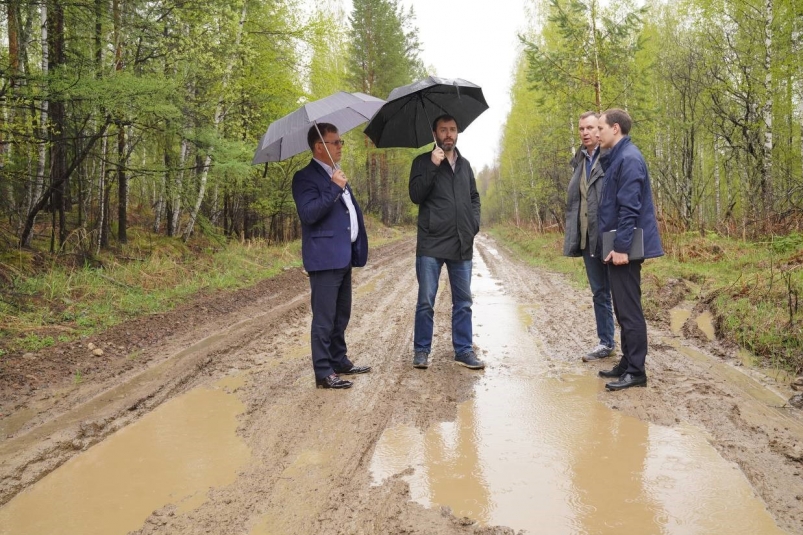 Депутаты ЗС Приангарья проверили состояние дорог в таежных поселениях Черемховского района