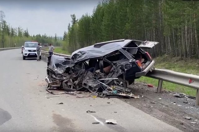 В Иркутской области столкнулись две машины, погиб водитель ВАЗ