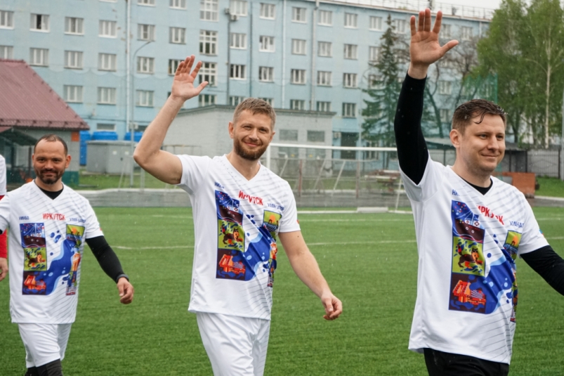 Депутаты Думы Иркутска поучаствовали в турнире трех стран по футболу
