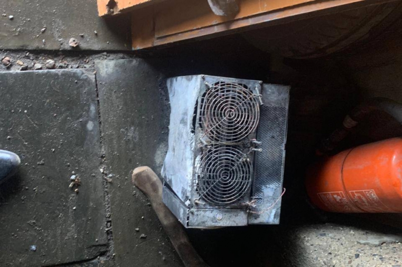 Серый майнинг привел к пожару в гаражном кооперативе в Ангарске