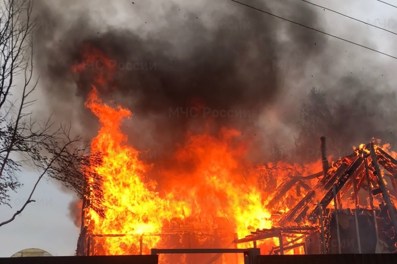 Бывший пожарный спас мужчину в одном из садоводств в Иркутском районе