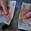 Пенсионер и фармацевт в Иркутской области перевели телефонным мошенникам 3 млн рублей