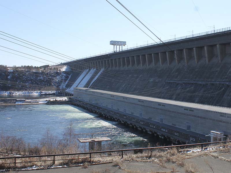 Проходящую по плотине Братской ГЭС автодорогу капитально отремонтируют