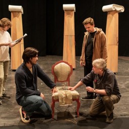 На сцене Иркутского драмтеатра представят премьеру «Двенадцать стульев»