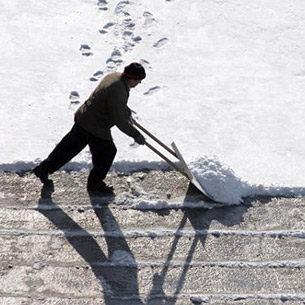 В Иркутске в январе снега с улиц вывезли в 2,5 раза больше, чем в прошлом году