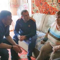 Депутаты Заксобрания посетили ветеранов и старожилов Усть-Илимского района