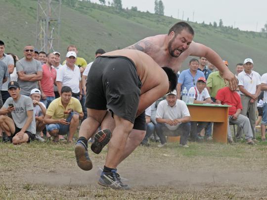 Чемпион Иркутской области по борьбе оказался черным лесорубом