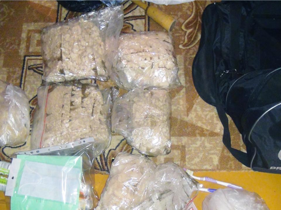 В Усть-Илимске у женского криминального дуэта нашли 5,5 кг "синтетики"