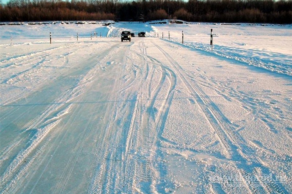 Братские автомобилисты сильно рискуют, выезжая на лед водохранилища