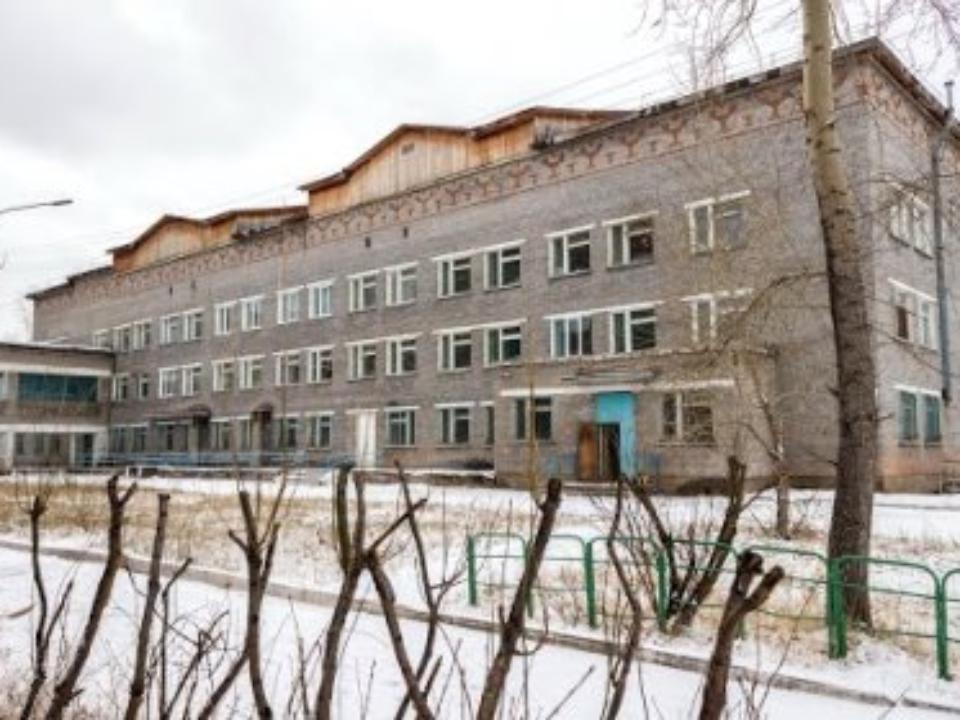 Депутат ЗС безвозмездно передал партию стройматериалов для ремонта Братской городской детской больницы