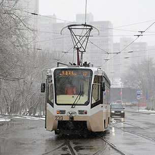 Подарок Москвы: четыре трамвая доставили в Иркутск