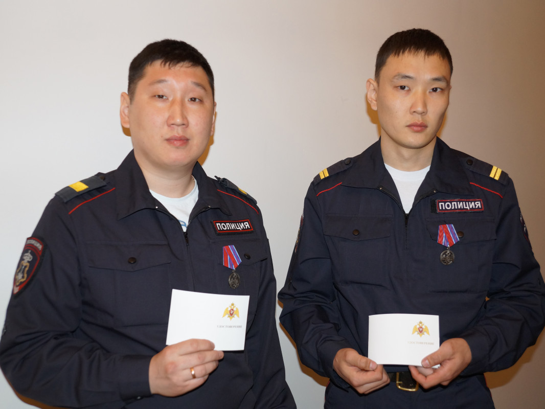Медали «За проявленную доблесть» III степени вручены сотрудникам вневедомственной охраны Управления Росгвардии по Иркутской области