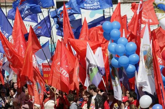 В Иркутске на первомайский митинг пришло 4 тысячи человек