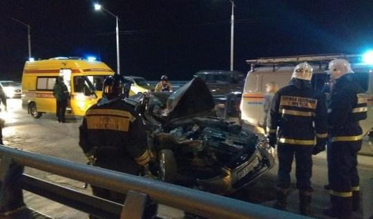 Авария с шестью машинами произошла на Академическом мосту в Иркутске