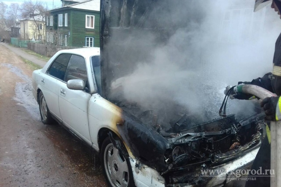 Два автомобиля горели в выходные в Братске