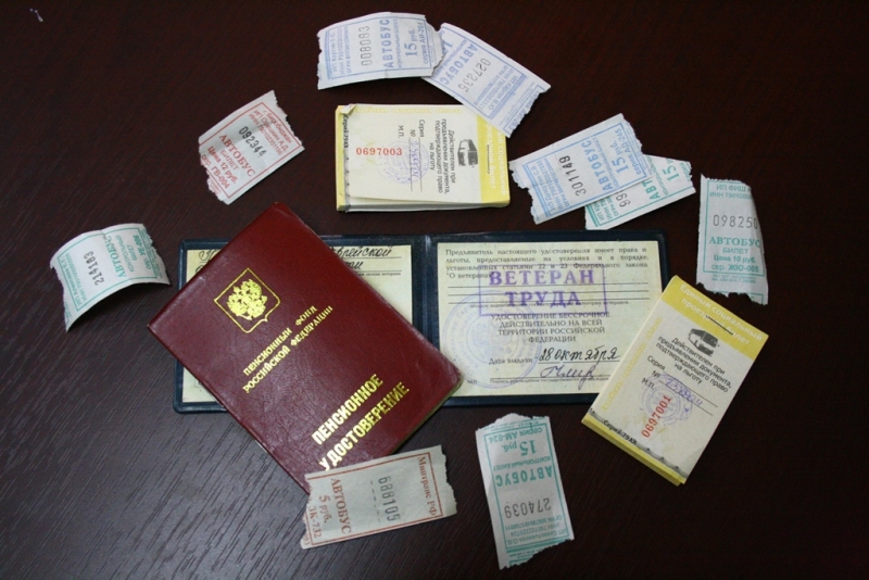 Выдача электронных социальных проездных билетов началась в Иркутске