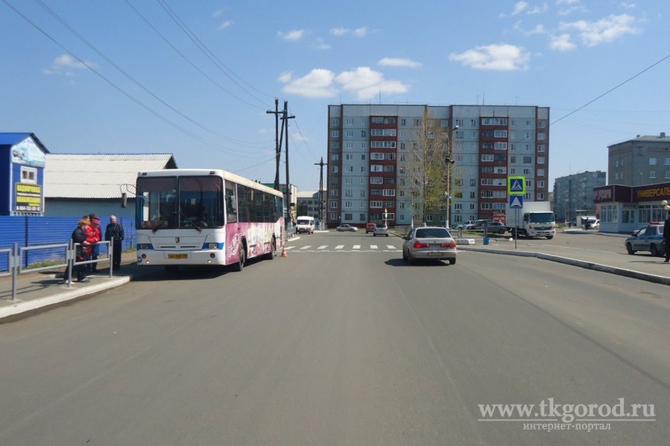 В Братске пятеро пассажиров автобуса пострадали при резком торможении транспорта