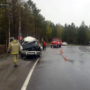 Водитель микроавтобуса погиб при столкновении с грузовиком на трассе «Байкал»